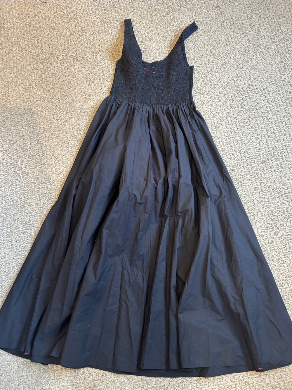 XiRENA Black Sleeveless Smocked Maxi Dress - Picture 5 of 5